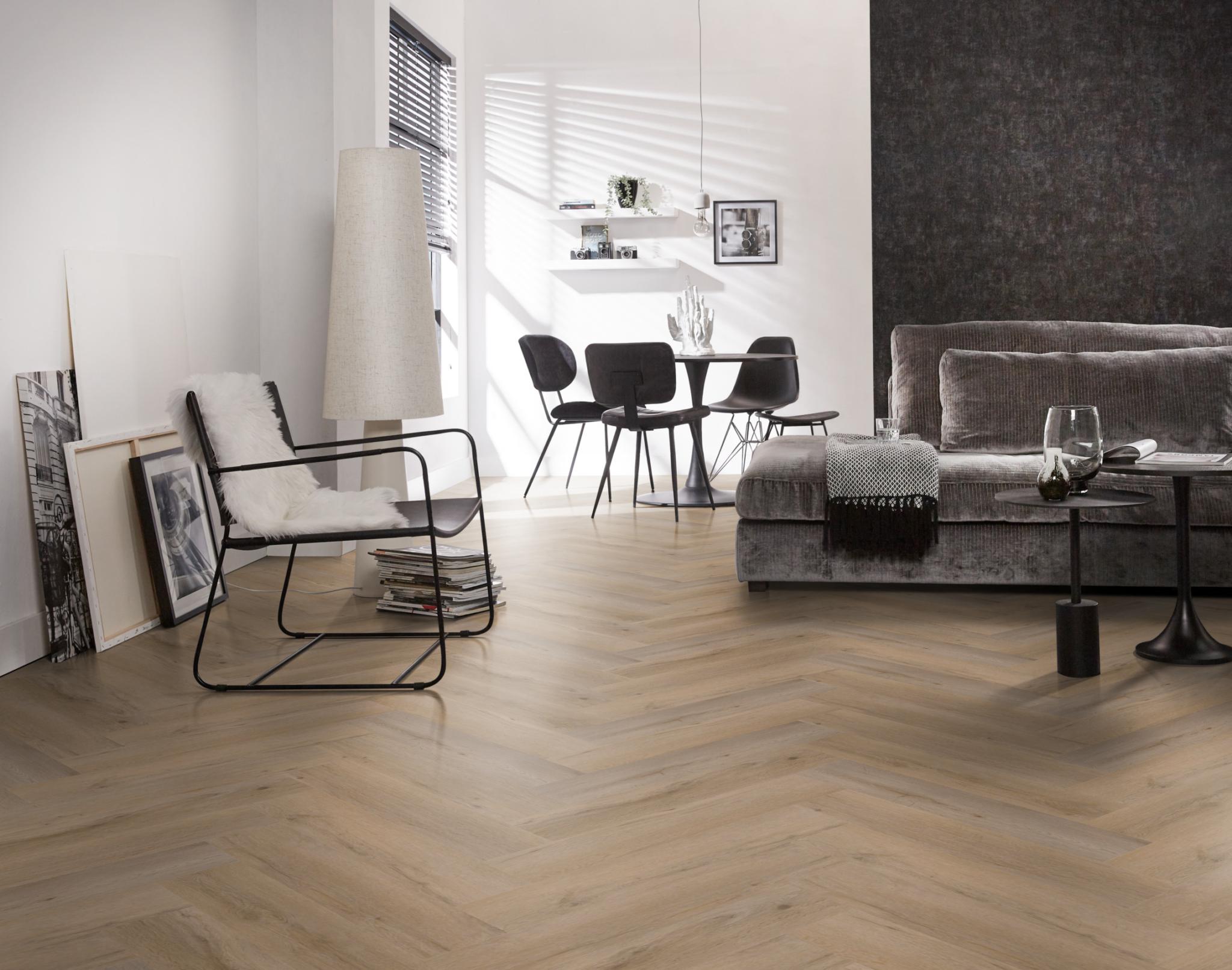Spigato Vivero visgraat dryback Natural Oak Ambiant 6411182219 pvc vloer sfeerfoto